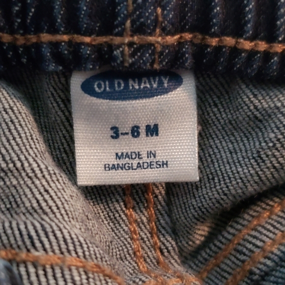 Baby Jeans Old Navy Size 3-6m. Gently Used - Picture 2 of 4